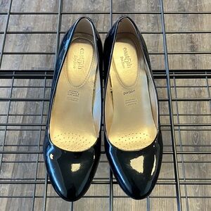 Easy Street Women's Glossy Black Heels